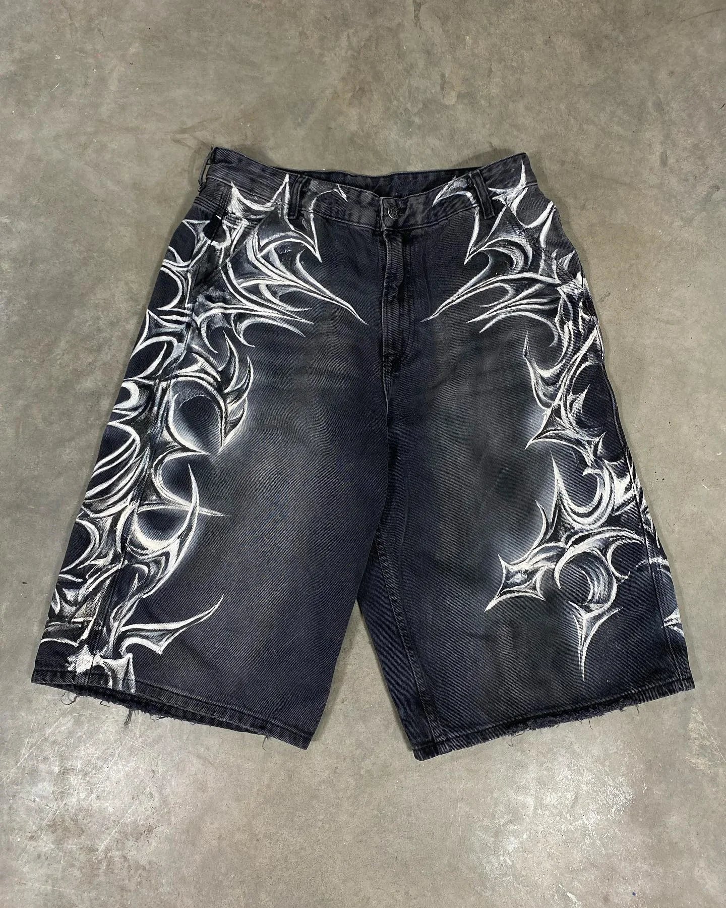 Streetwear Denim Shorts Mens Embroidery American Hip Hop Printed Loose Shorts Gothic Retro Harajuku Fashion Y2K New Shorts